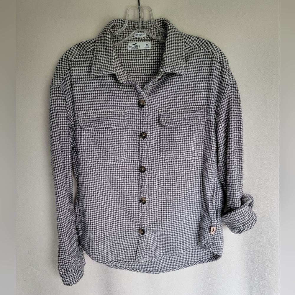 NWOT, Hollister ovesized flannel shirt, size XS